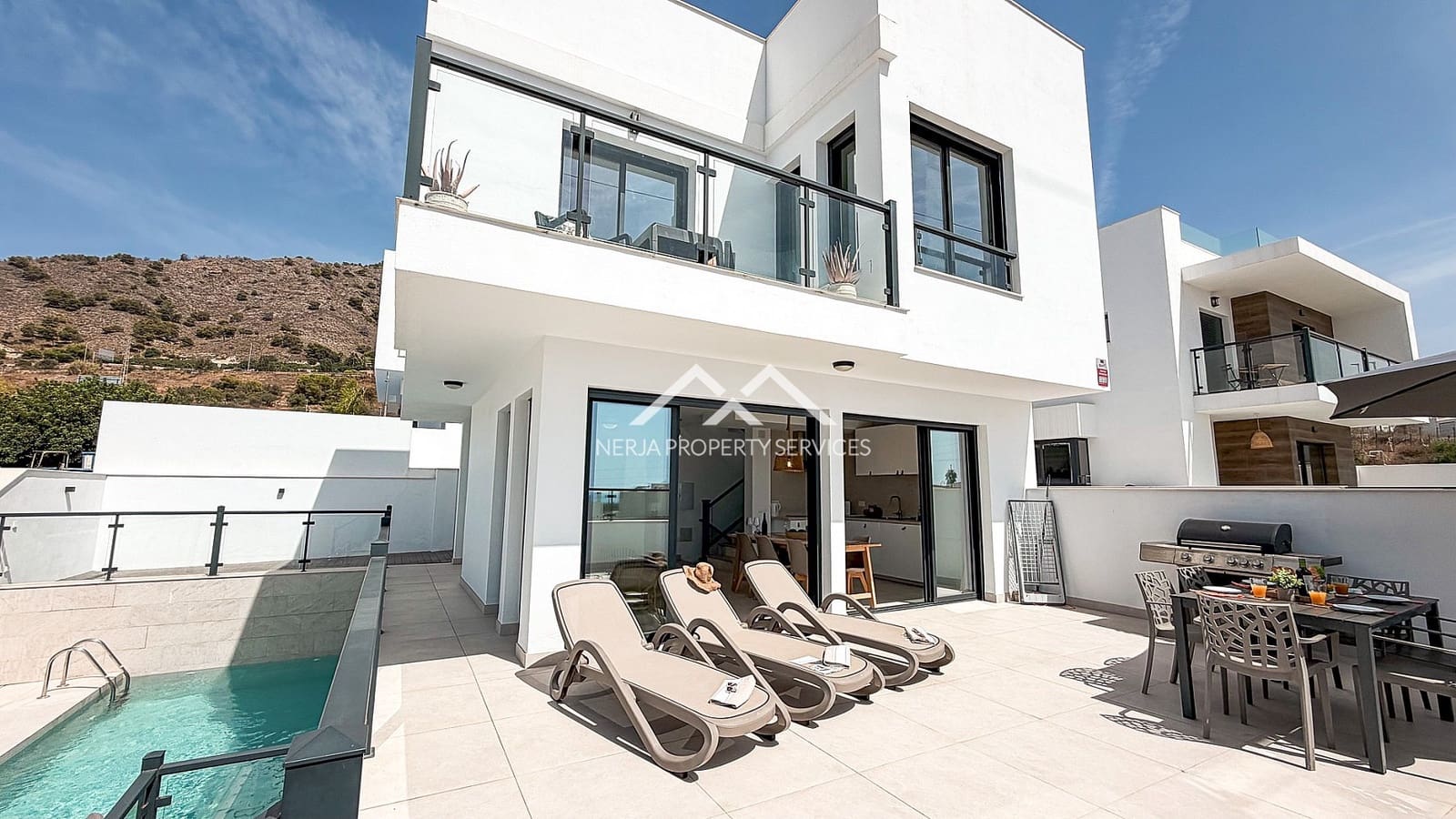 3 bedroom Villa for sale in Nerja with pool garage - € 789,000 (Ref: 9579015)