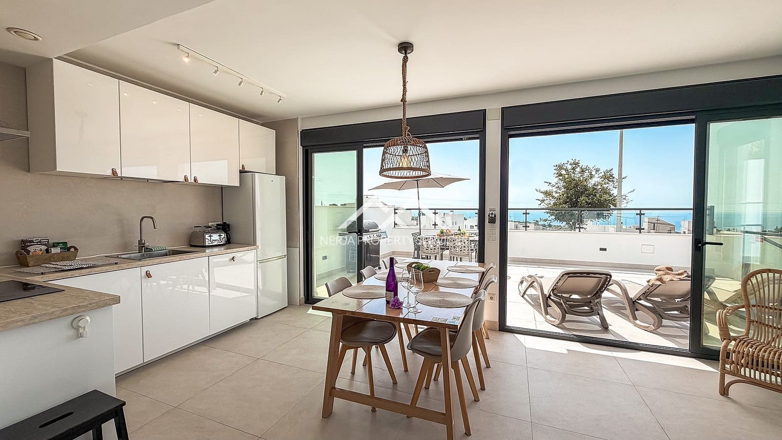 3 bedroom Villa for sale in Nerja with pool garage - € 789,000 (Ref: 9579015)