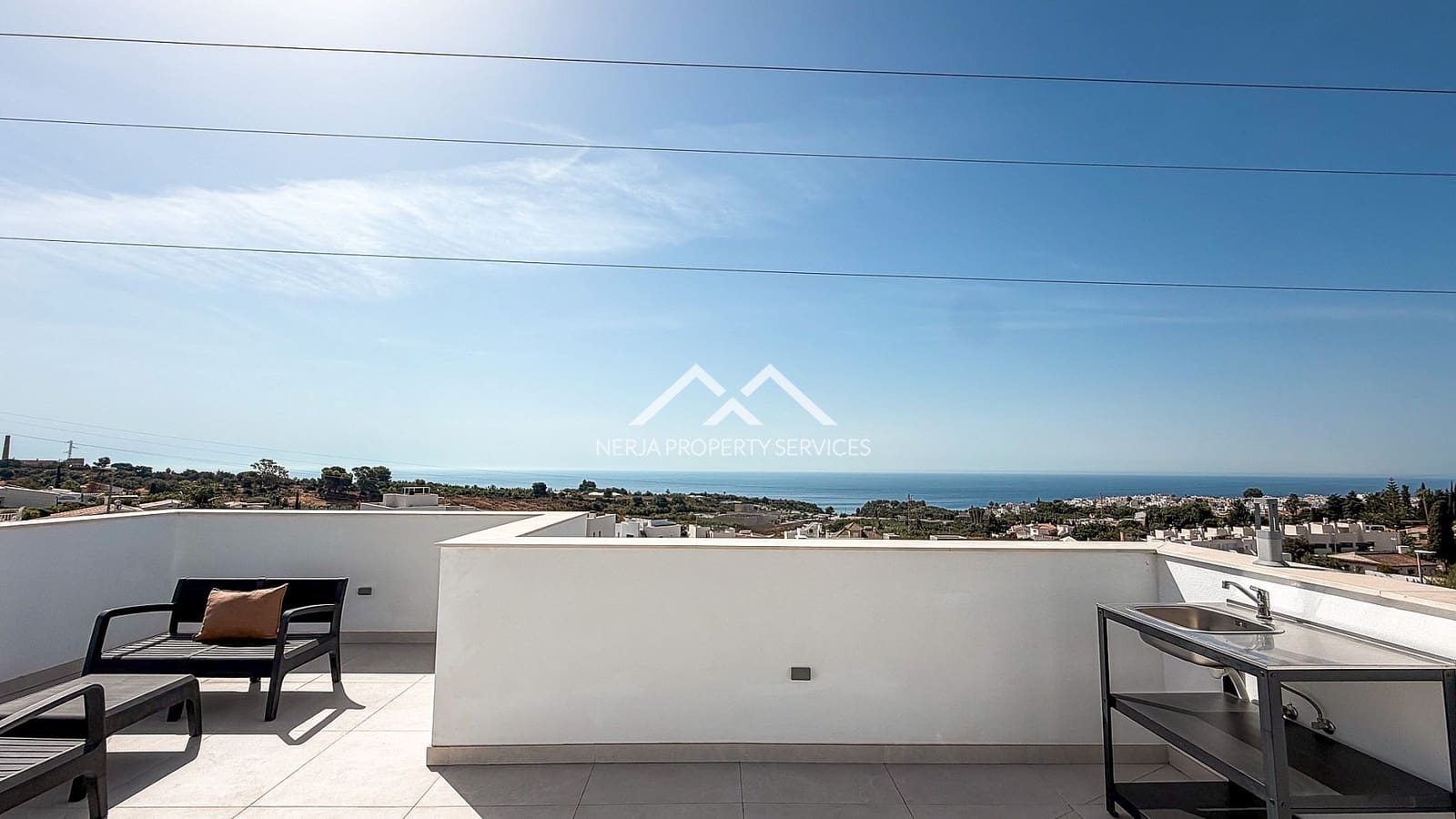 3 bedroom Villa for sale in Nerja with pool garage - € 789,000 (Ref: 9579015)