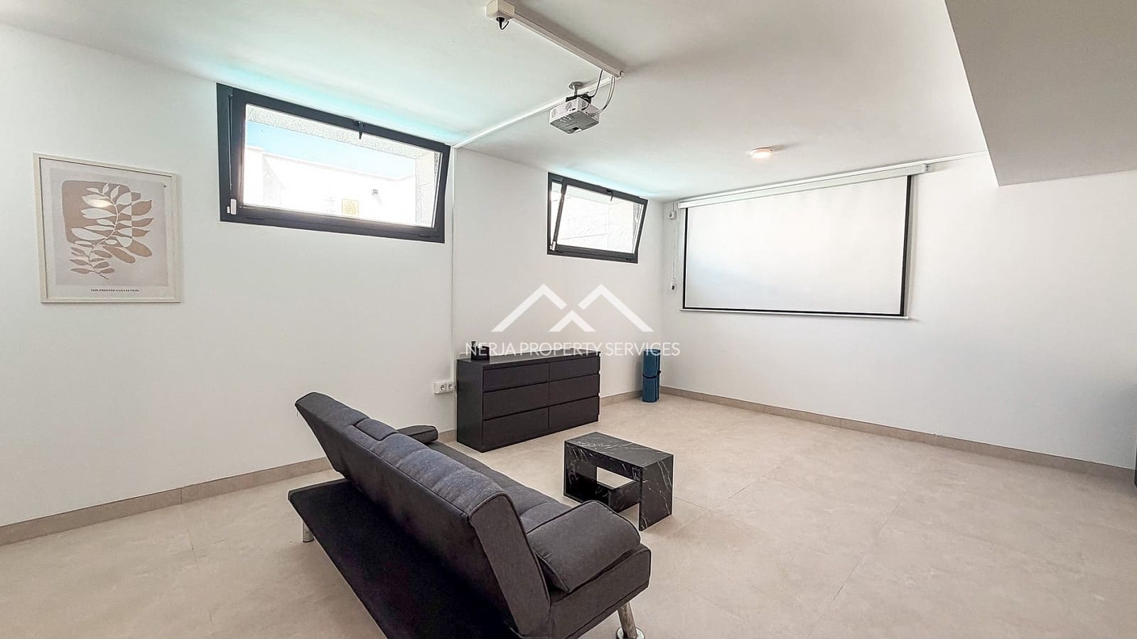 3 bedroom Villa for sale in Nerja with pool garage - € 789,000 (Ref: 9579015)