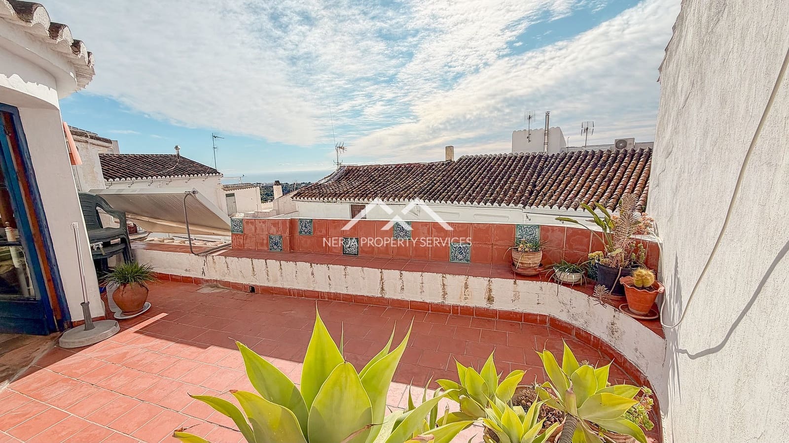 Casa de 2 habitaciones en Frigiliana en venta - 295.000 € (Ref: 9603442)