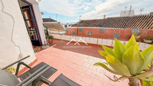 Apartamento de 2 habitaciones en Frigiliana en venta - 275.000 € (Ref: 9603442)