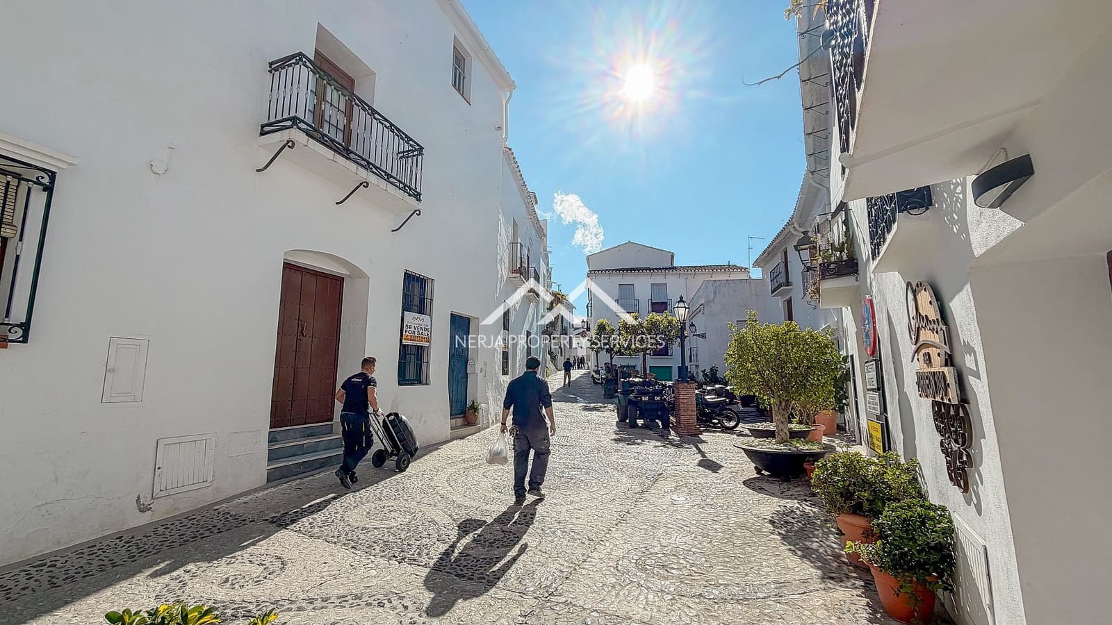 2 bedroom Apartment for sale in Frigiliana - € 275,000 (Ref: 9603442)