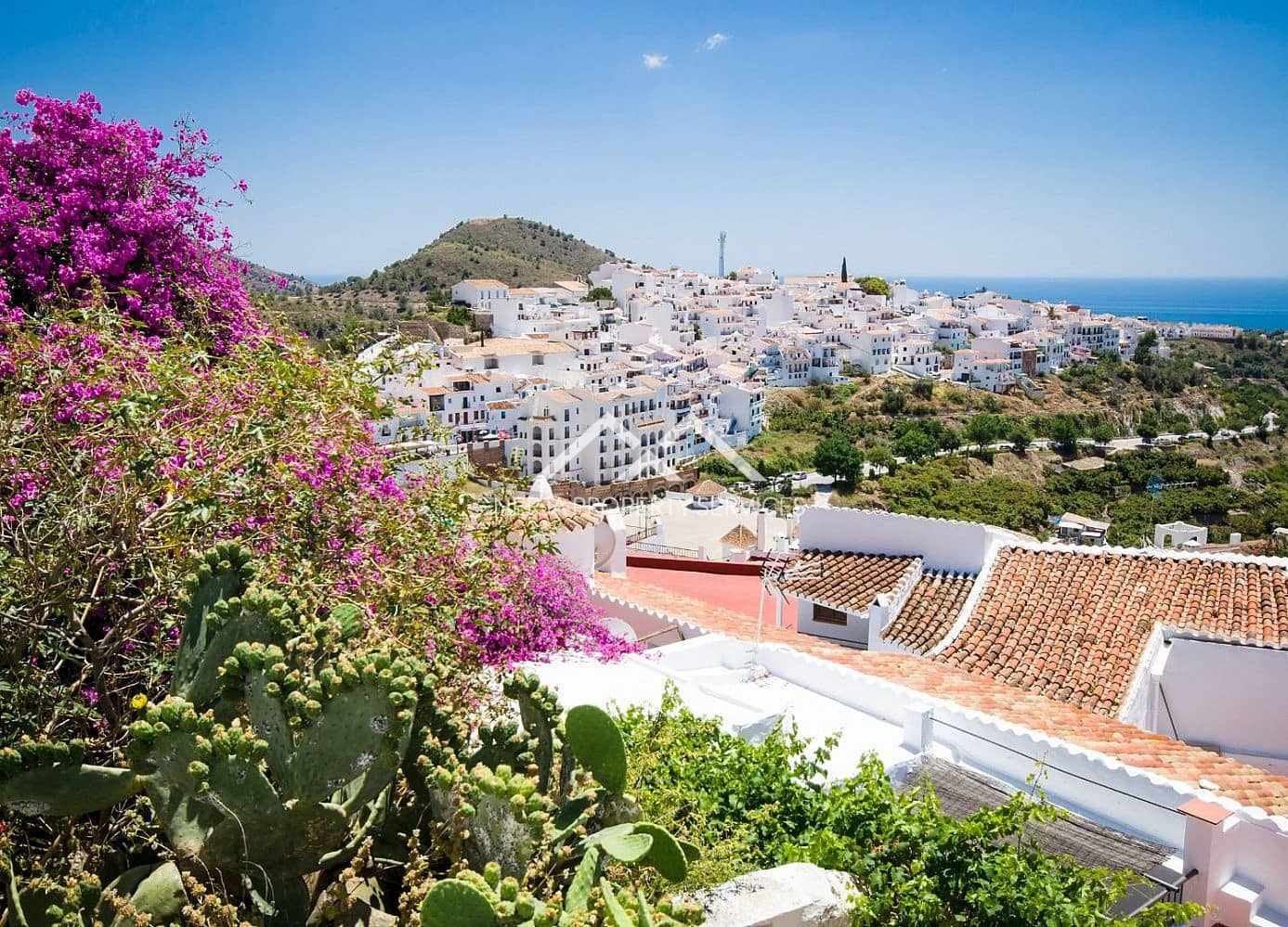 2 bedroom Apartment for sale in Frigiliana - € 275,000 (Ref: 9603442)