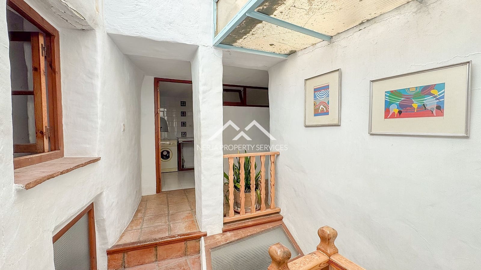 2 bedroom Apartment for sale in Frigiliana - € 275,000 (Ref: 9603442)