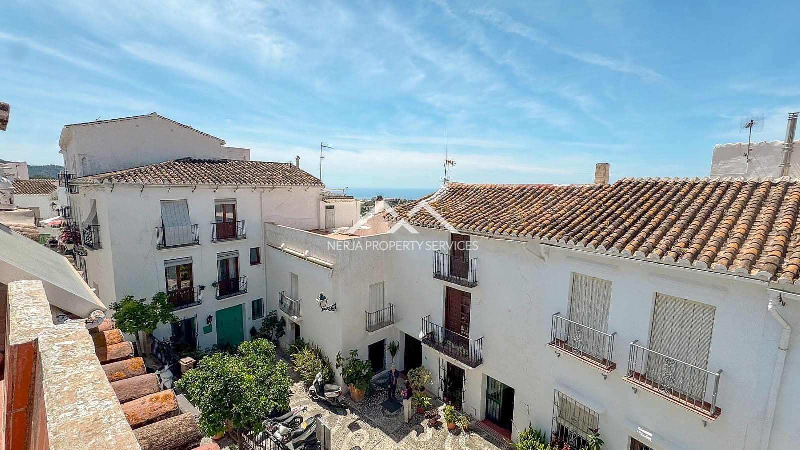 2 bedroom Apartment for sale in Frigiliana - € 275,000 (Ref: 9603442)