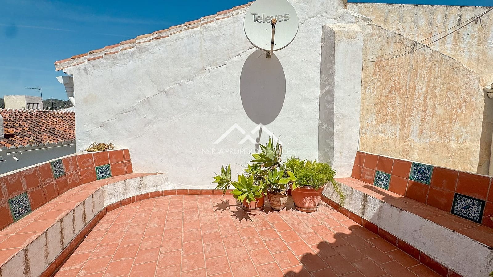 2 bedroom Apartment for sale in Frigiliana - € 275,000 (Ref: 9603442)