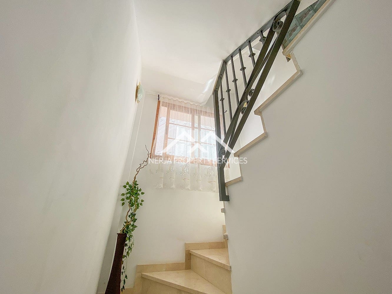 3 soverom Rekkehus til leie i Frigiliana med svømmebasseng - € 1 600 (Ref: 9610192)