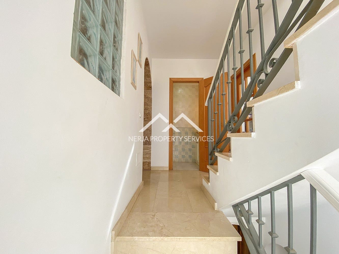 3 soverom Rekkehus til leie i Frigiliana med svømmebasseng - € 1 600 (Ref: 9610192)