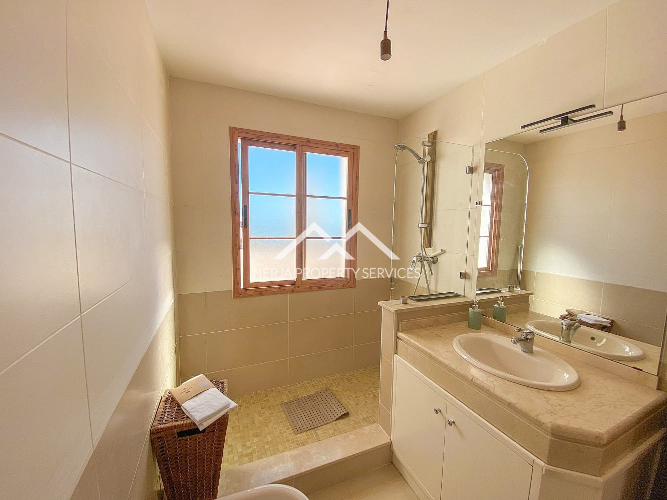 3 soverom Rekkehus til leie i Frigiliana med svømmebasseng - € 1 600 (Ref: 9610192)