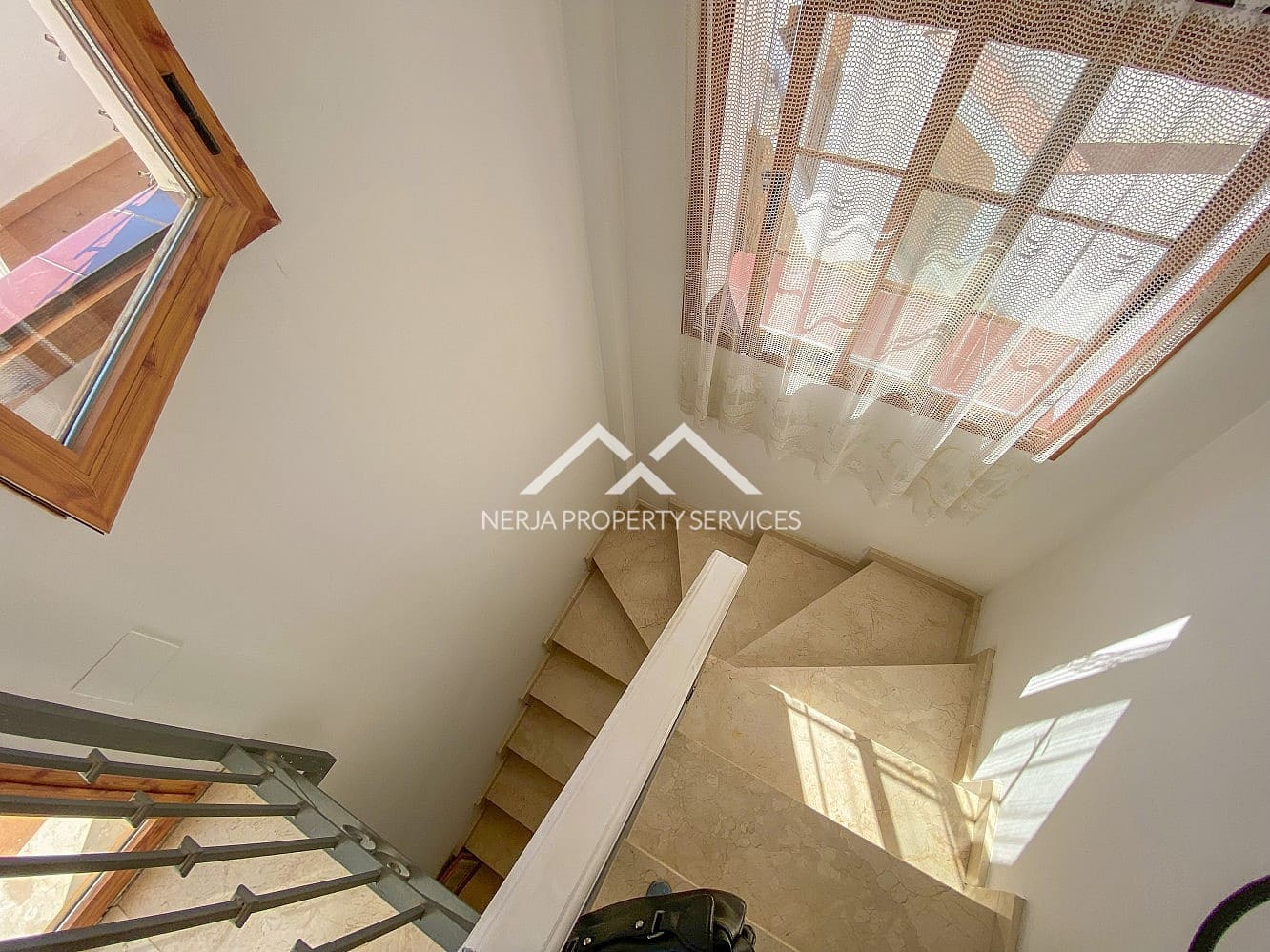 3 soverom Rekkehus til leie i Frigiliana med svømmebasseng - € 1 600 (Ref: 9610192)