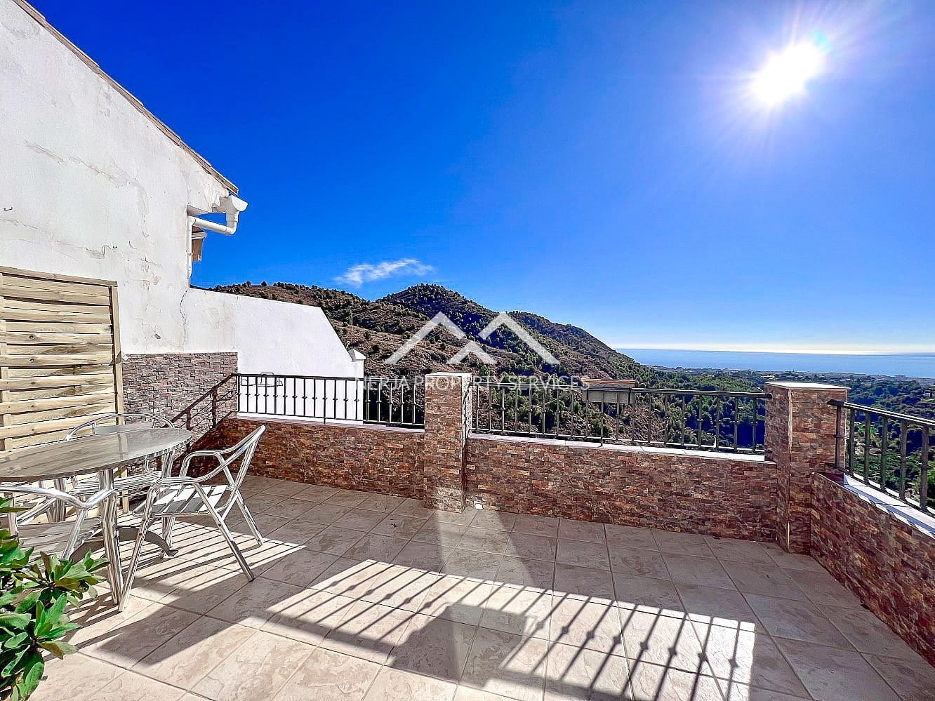 3 soverom Rekkehus til leie i Frigiliana med svømmebasseng - € 1 600 (Ref: 9610192)