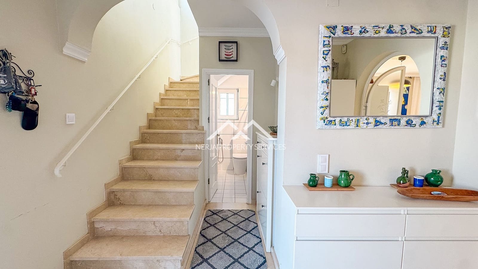 3 soveværelse Villa til salg i Nerja med swimmingpool - € 695.000 (Ref: 9611871)