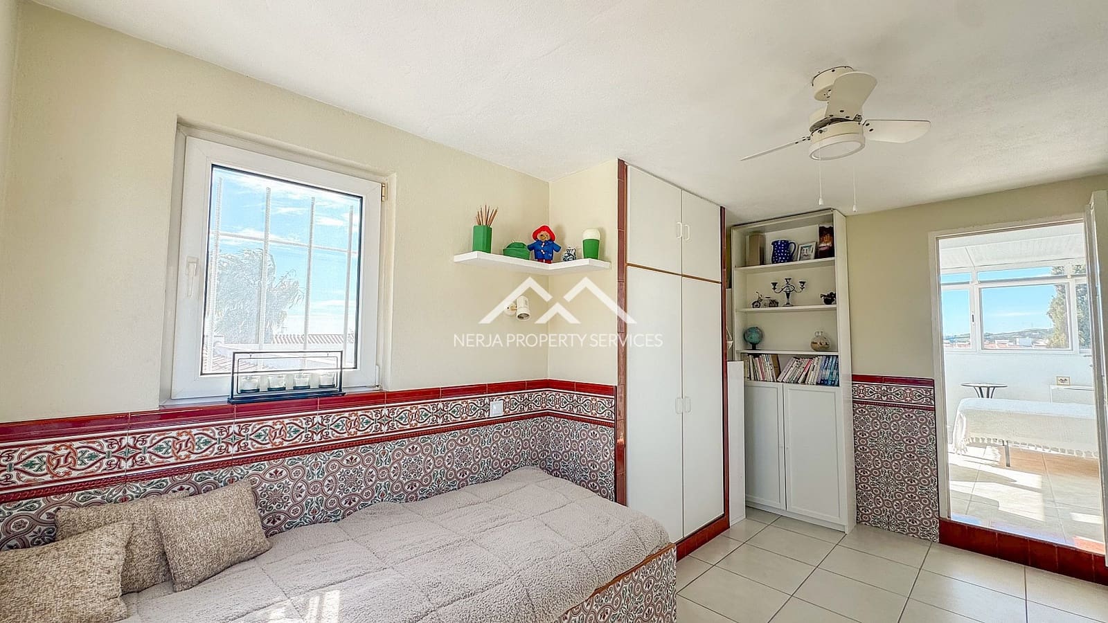 3 soveværelse Villa til salg i Nerja med swimmingpool - € 695.000 (Ref: 9611871)