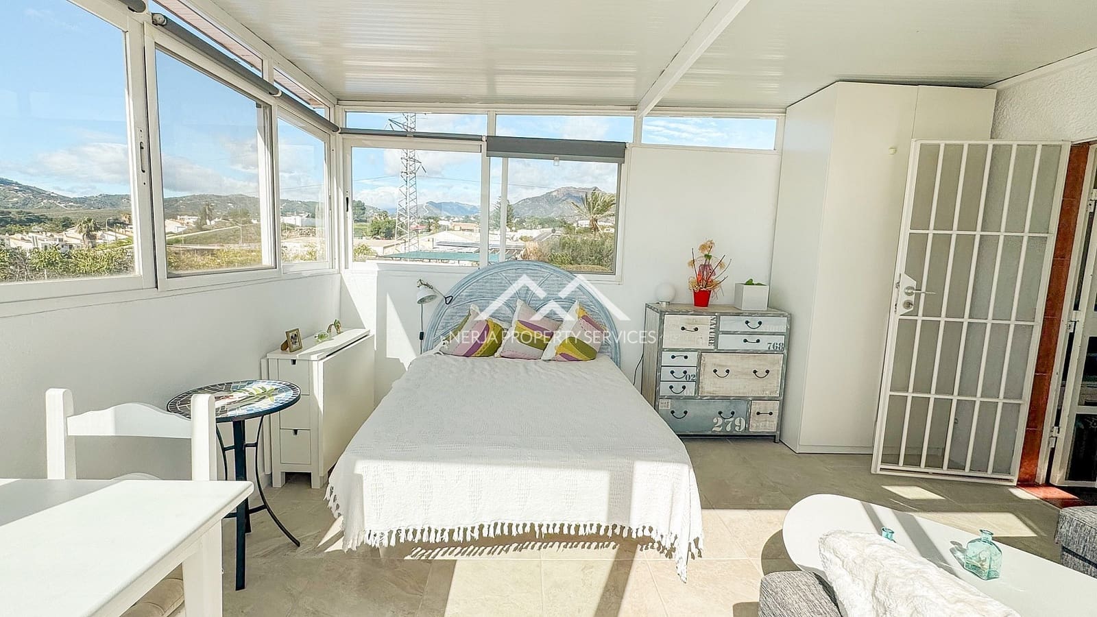 3 soveværelse Villa til salg i Nerja med swimmingpool - € 695.000 (Ref: 9611871)