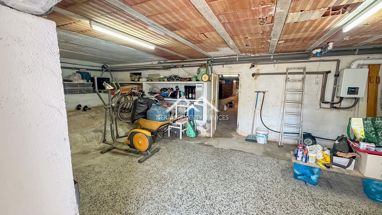 3 soveværelse Villa til salg i Nerja med swimmingpool - € 695.000 (Ref: 9611871)