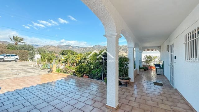 3 soverom Villa til salgs i Centro, Nerja med svømmebasseng - € 695 000 (Ref: 9611871)