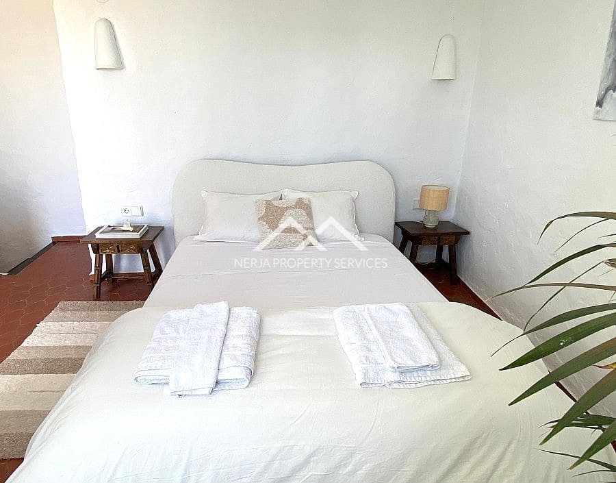 2 bedroom Villa for sale in Salobrena - € 319,000 (Ref: 9611974)