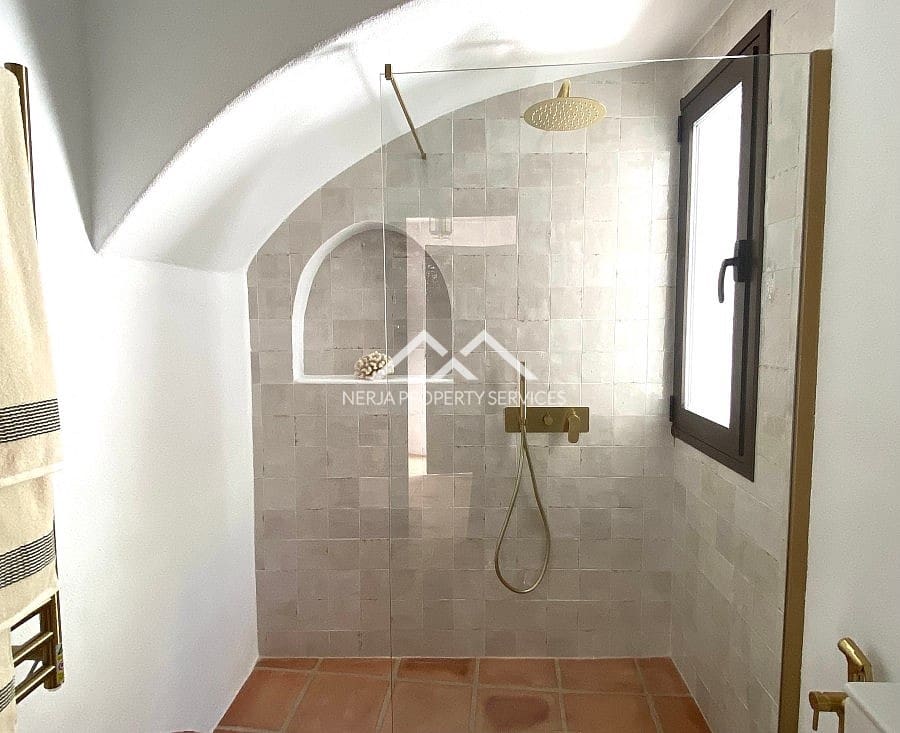 2 bedroom Villa for sale in Salobrena - € 319,000 (Ref: 9611974)