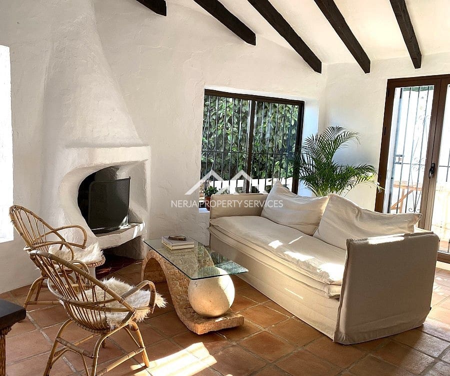 2 bedroom Villa for sale in Salobrena - € 319,000 (Ref: 9611974)
