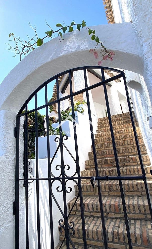 2 bedroom Villa for sale in Salobrena - € 319,000 (Ref: 9611974)