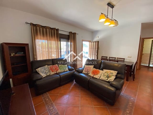 3 soveværelse Byhus til leje i Frigiliana med garage - € 900 (Ref: 9640961)