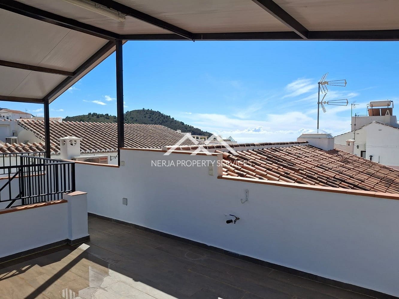 2 bedroom Apartment for rent in Frigiliana - € 1,200 (Ref: 9669316)