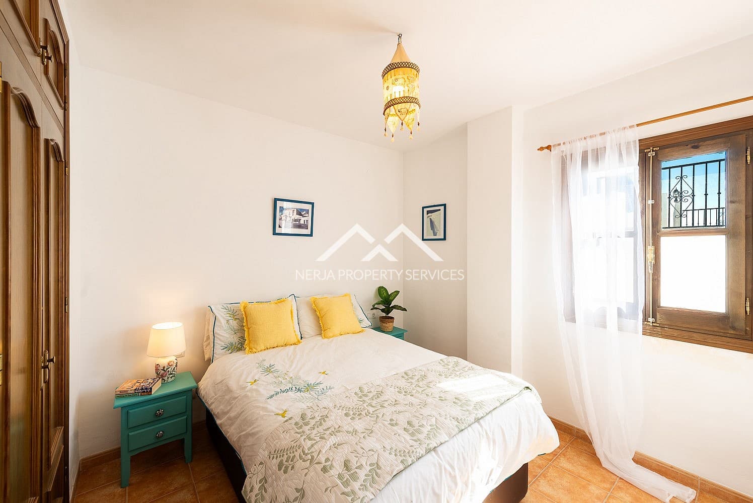 2 bedroom Apartment for sale in Frigiliana with pool - € 230,000 (Ref: 9699681)