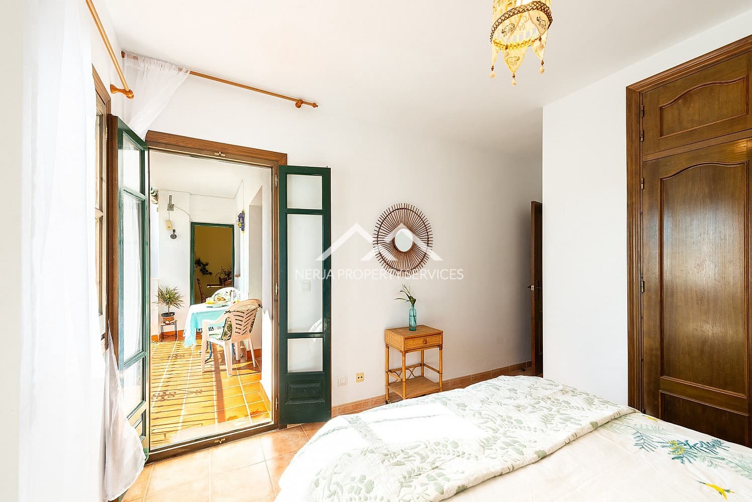 2 bedroom Apartment for sale in Frigiliana with pool - € 230,000 (Ref: 9699681)