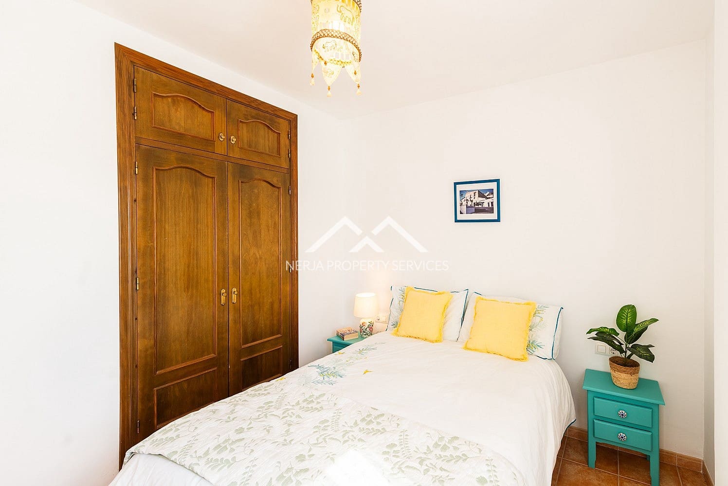 2 bedroom Apartment for sale in Frigiliana with pool - € 230,000 (Ref: 9699681)