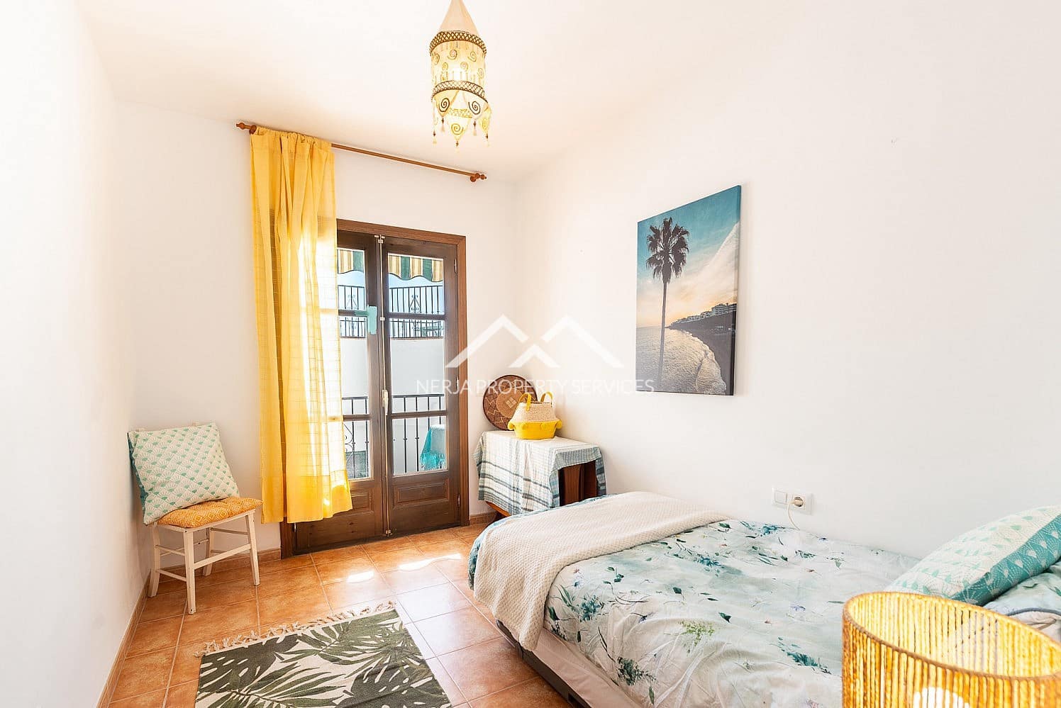 2 bedroom Apartment for sale in Frigiliana with pool - € 230,000 (Ref: 9699681)