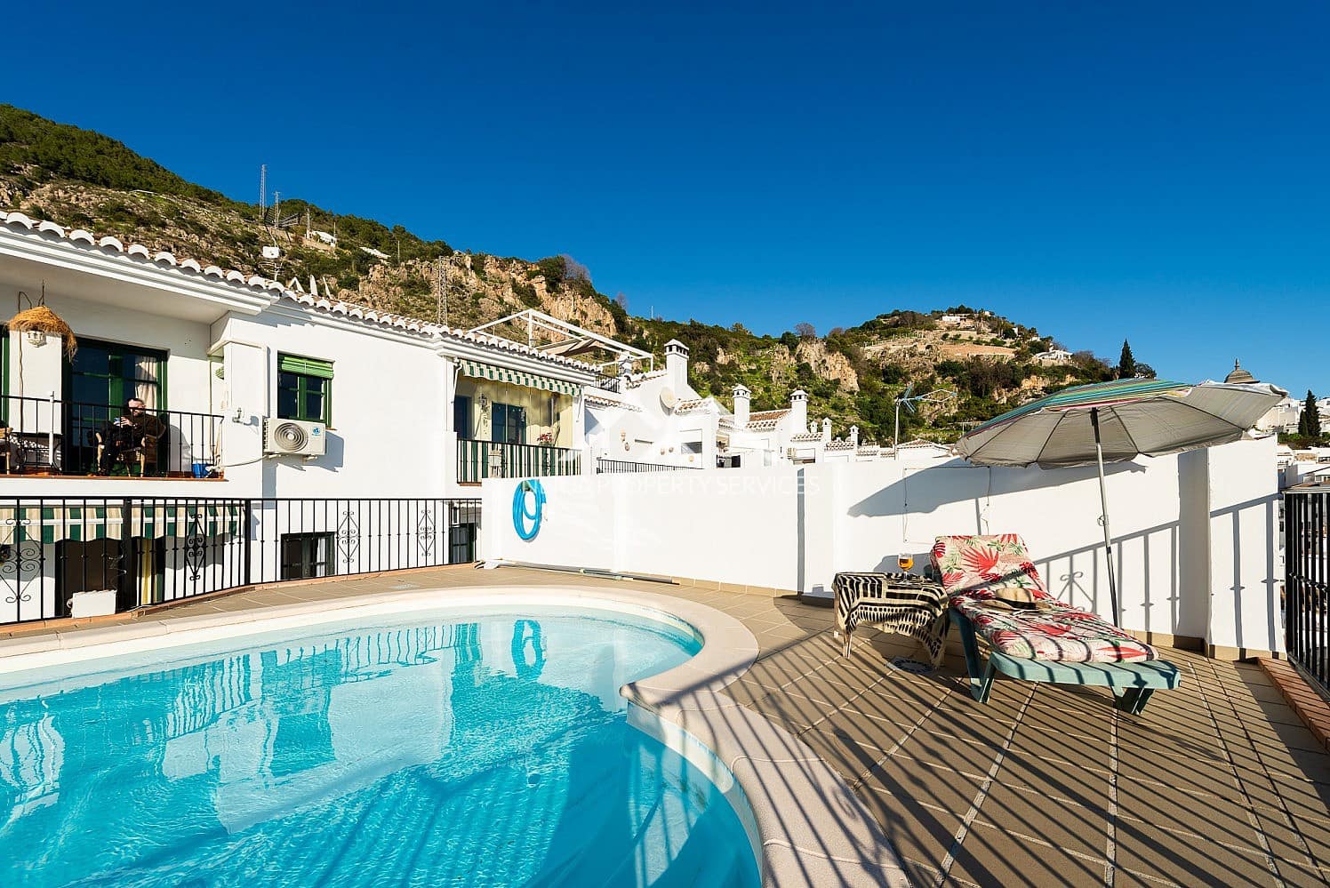 2 bedroom Apartment for sale in Frigiliana with pool - € 230,000 (Ref: 9699681)