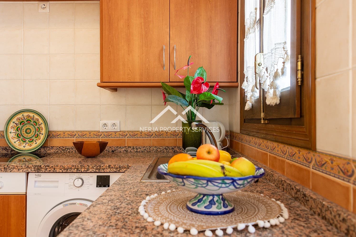 2 bedroom Apartment for sale in Frigiliana with pool - € 230,000 (Ref: 9699681)