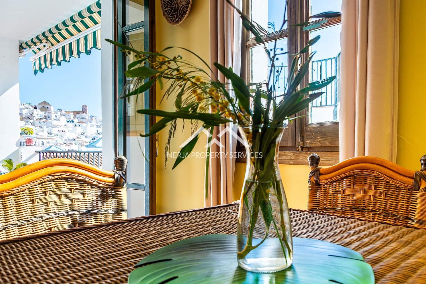 2 bedroom Apartment for sale in Frigiliana with pool - € 230,000 (Ref: 9699681)