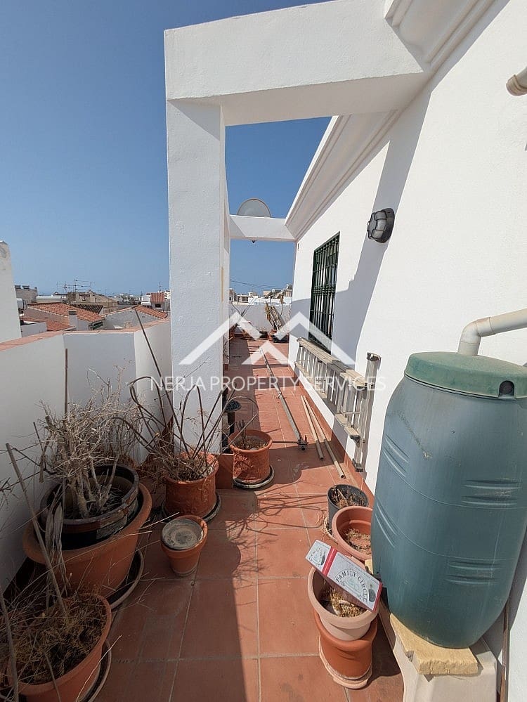 2 bedroom Apartment for sale in Nerja - € 450,000 (Ref: 9699682)