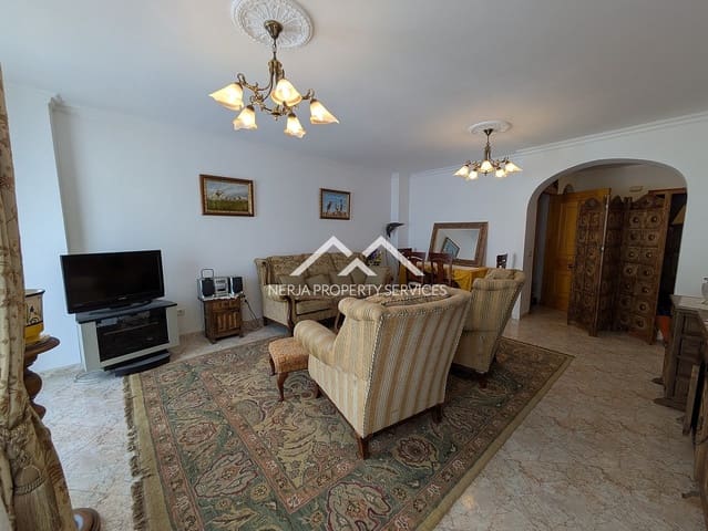 2 bedroom Apartment for sale in Centro, Nerja - € 450,000 (Ref: 9699682)