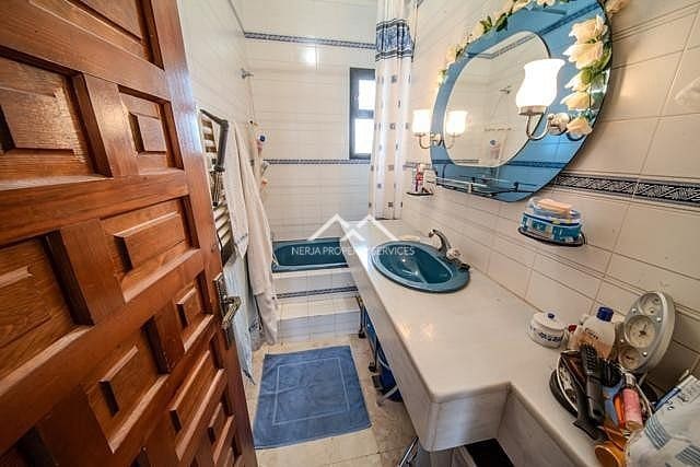 6 camera da letto Villa in vendita in Nerja con piscina - 550.000 € (Rif: 9699683)