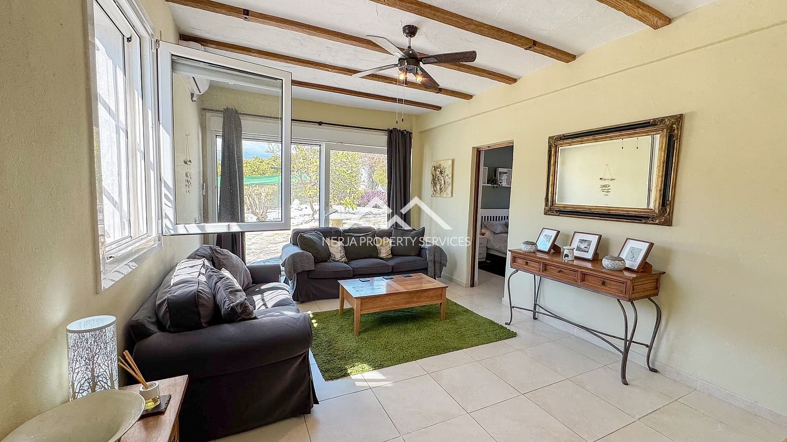 4 soveværelse Villa til salg i Nerja med swimmingpool garage - € 549.000 (Ref: 9748362)