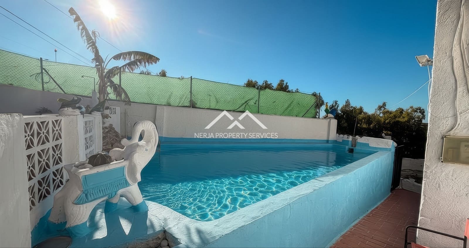 4 chambre Villa/Maison à vendre à Nerja avec piscine - 335 000 € (Ref: 9752354)
