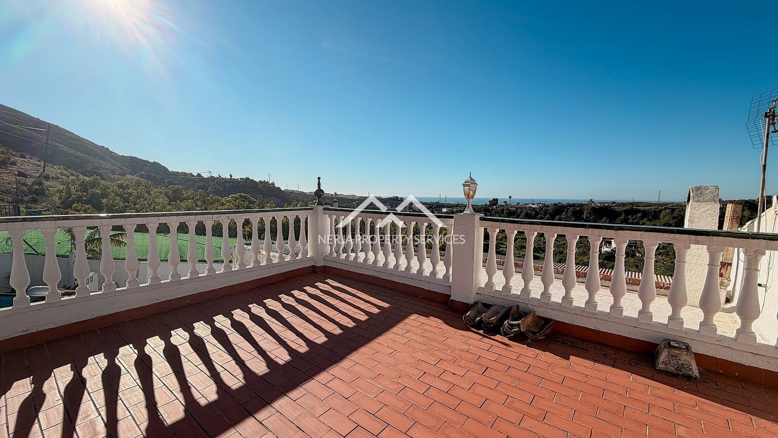 4 chambre Villa/Maison à vendre à Nerja avec piscine - 335 000 € (Ref: 9752354)