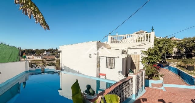 4 bedroom Villa for sale in Nerja with pool - € 335,000 (Ref: 9752354)