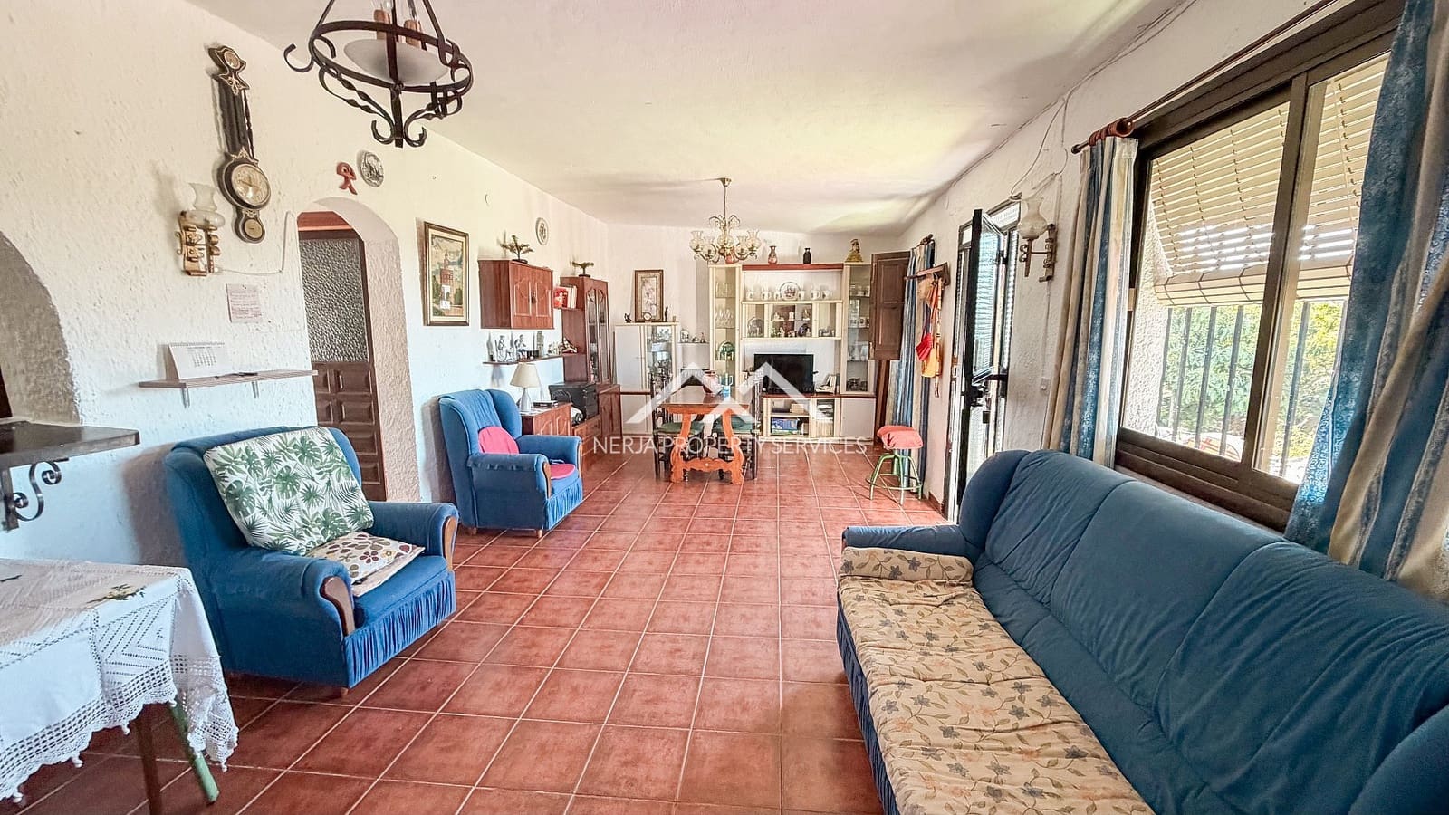 4 chambre Villa/Maison à vendre à Nerja avec piscine - 335 000 € (Ref: 9752354)