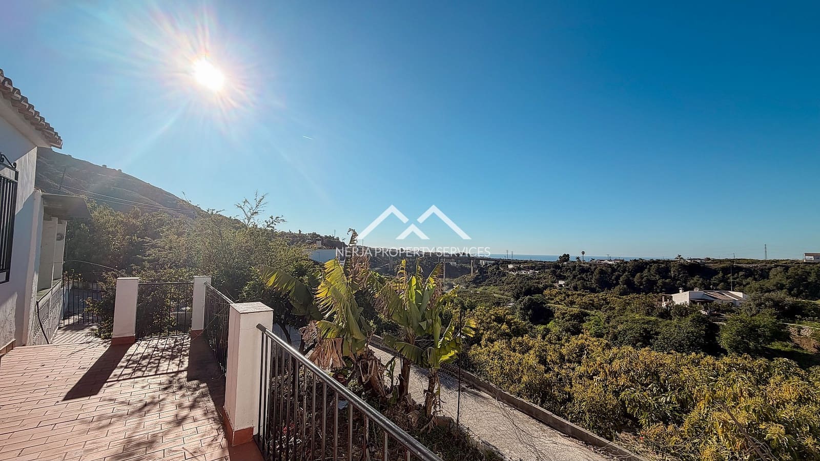 4 chambre Villa/Maison à vendre à Nerja avec piscine - 335 000 € (Ref: 9752354)