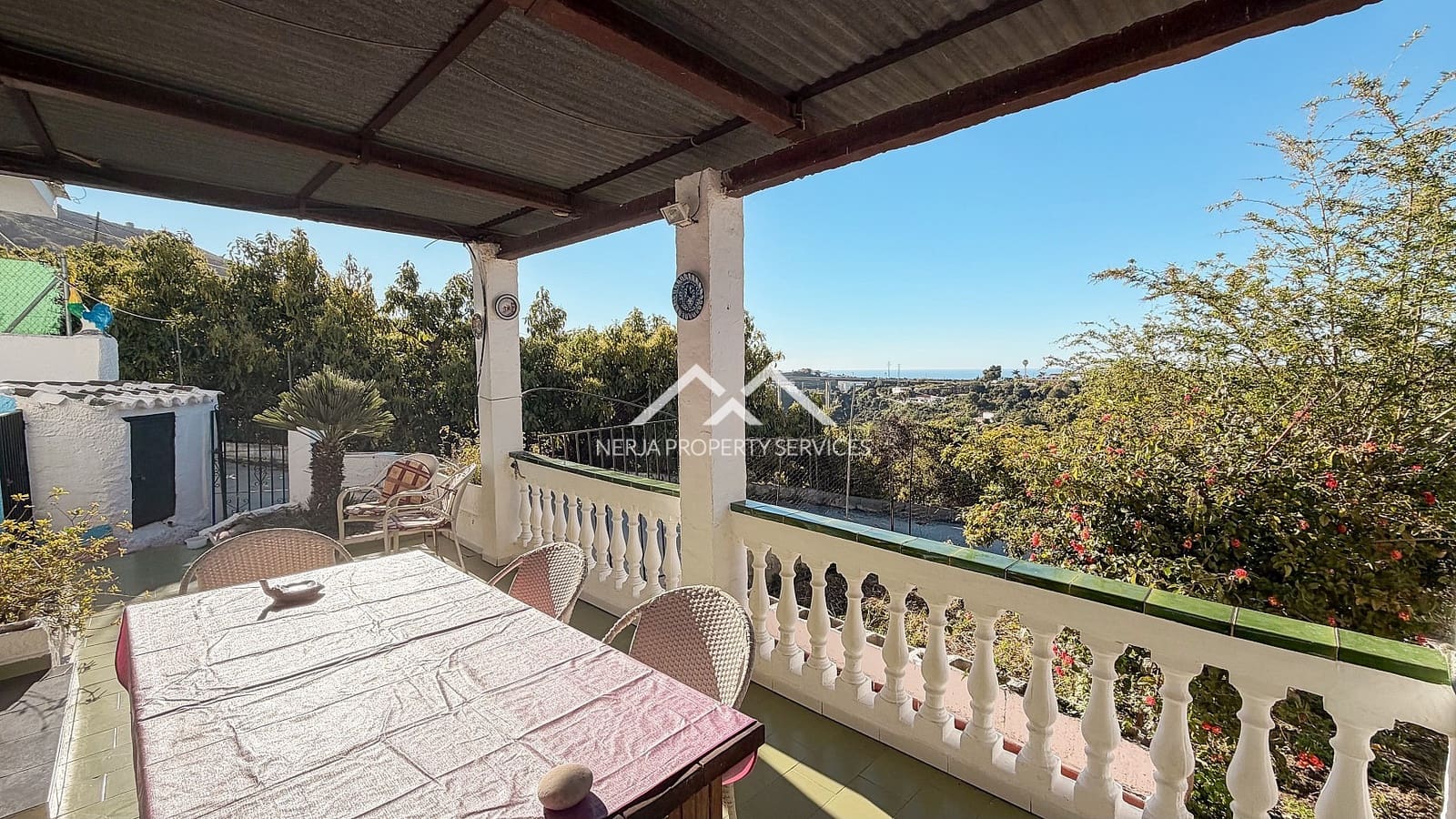 4 chambre Villa/Maison à vendre à Nerja avec piscine - 335 000 € (Ref: 9752354)