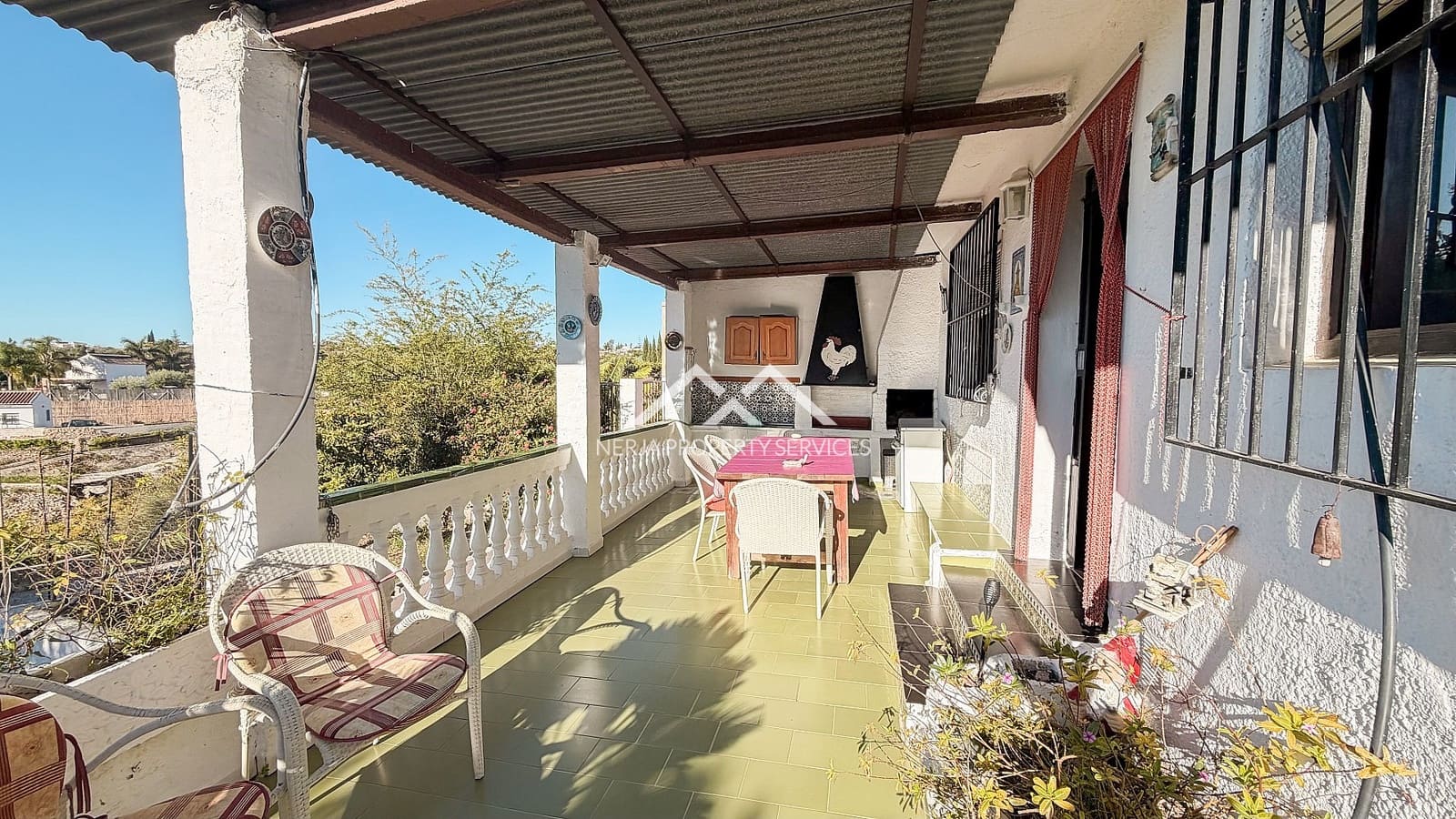 4 chambre Villa/Maison à vendre à Nerja avec piscine - 335 000 € (Ref: 9752354)