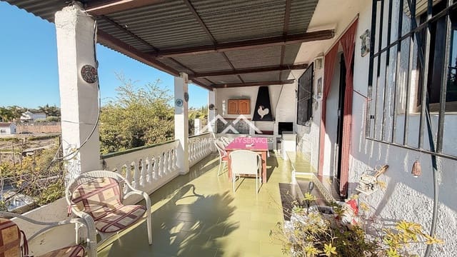 4 bedroom Villa for sale in Nerja with pool - € 335,000 (Ref: 9752354)