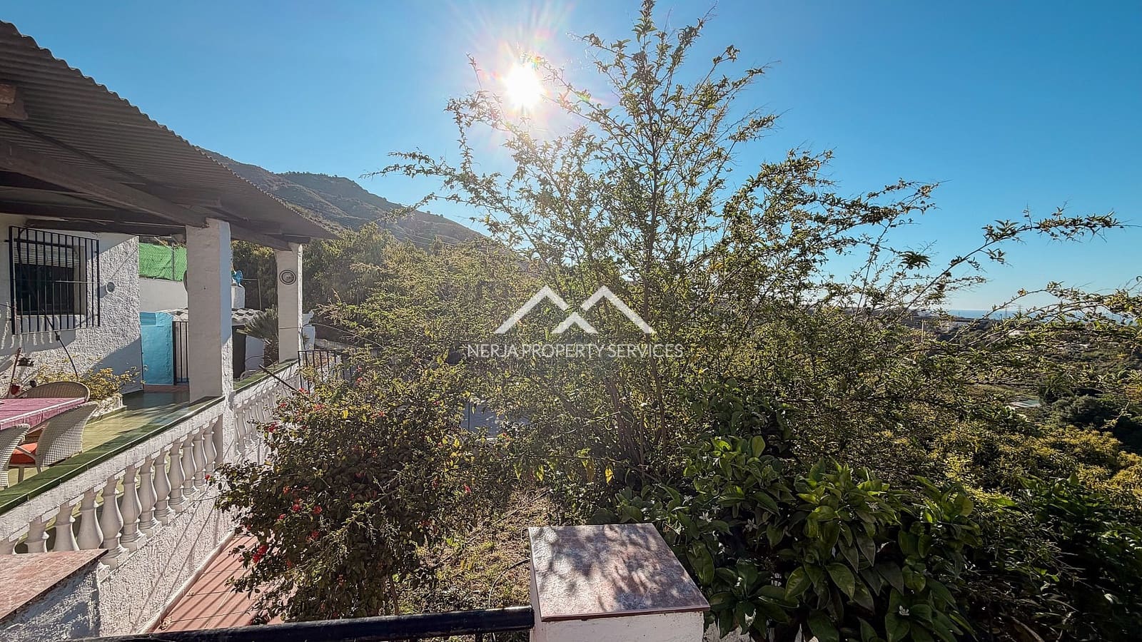 4 chambre Villa/Maison à vendre à Nerja avec piscine - 335 000 € (Ref: 9752354)
