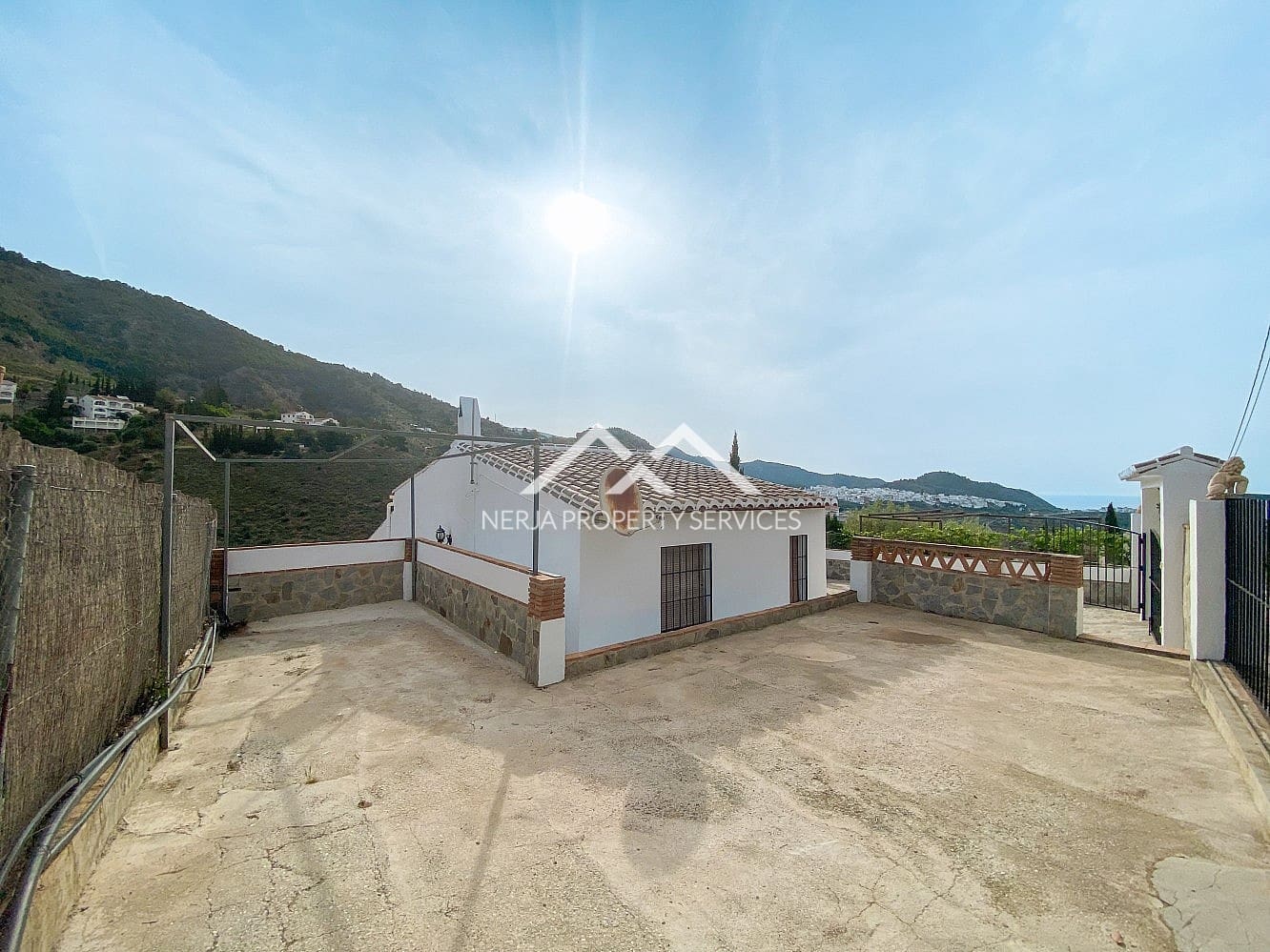 2 bedroom Finca/Country House for rent in Frigiliana with pool garage - € 1,200 (Ref: 9789746)