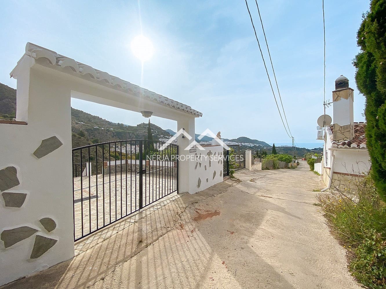 2 bedroom Finca/Country House for rent in Frigiliana with pool garage - € 1,200 (Ref: 9789746)