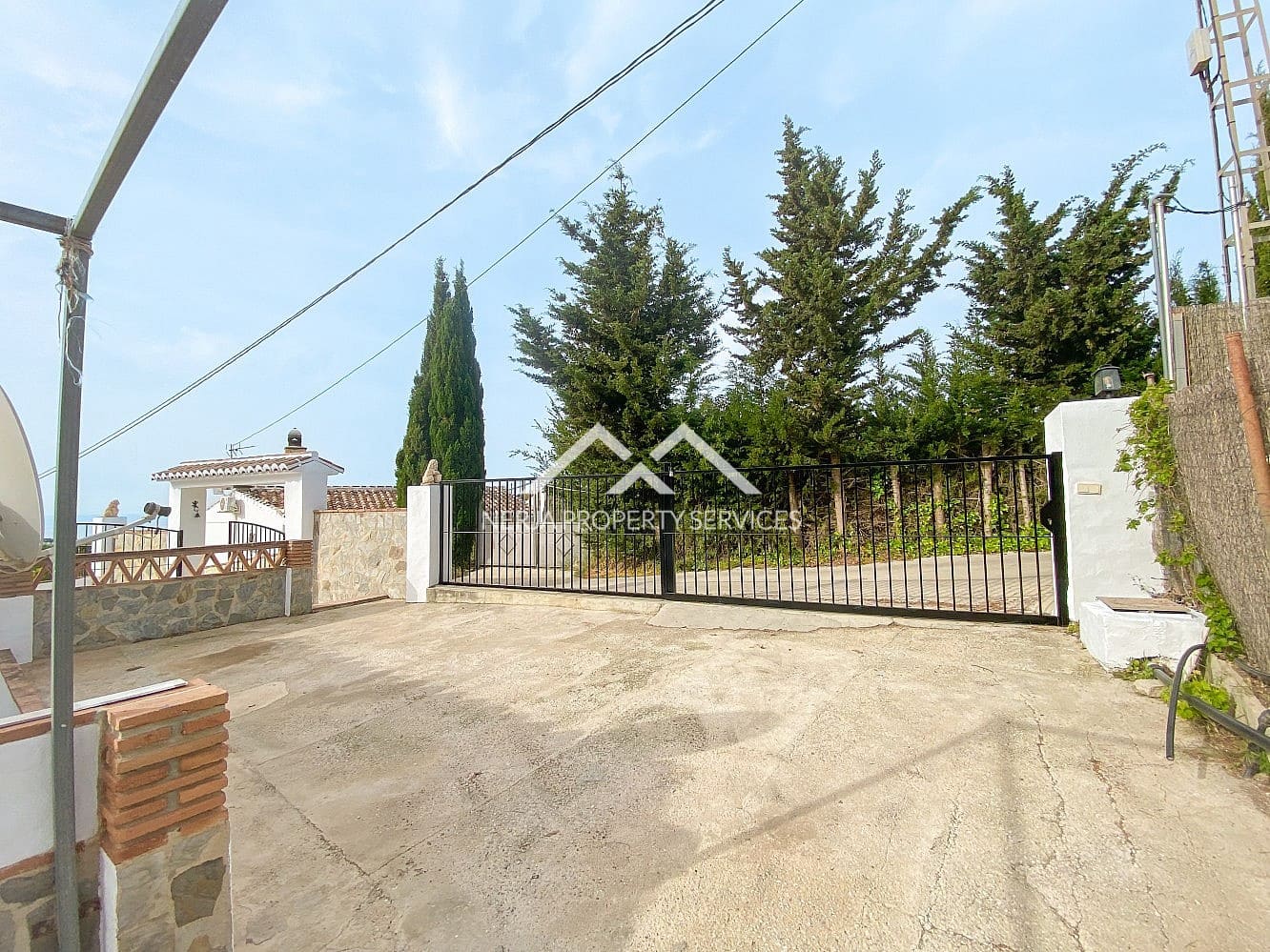 2 bedroom Finca/Country House for rent in Frigiliana with pool garage - € 1,200 (Ref: 9789746)